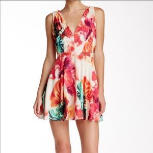 Alice and Olivia V-neck abstract dress